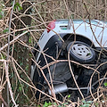 Tramonti, auto finisce fuori strada e si schianta contro un albero [FOTO-VIDEO]