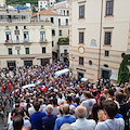 Tutto il cuore di Amalfi nell'ultimo commovente saluto ad Andrea De Crescenzo [FOTO e VIDEO]