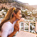 Vacanza a Positano per la modella Melinda Bam: nel 2011 vinse Miss Sudafrica 