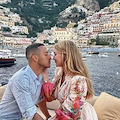 Vacanza tra Capri e Positano per il calciatore del Liverpool Thiago Alcantara e la compagna Julia Vigas