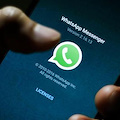 WhatsApp, in arrivo etichetta per segnalare messaggi inoltrati