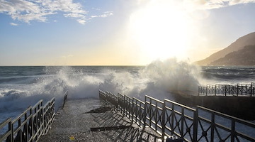 Allerta meteo in Campania: venti forti e mare agitato in arrivo