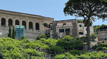 Amalfi, 300mila euro per l'impermeabilizzazione dei vani ascensore per il cimitero