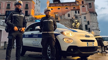 Atrani, consegnata la nuova Fiat 500X alla Polizia Locale