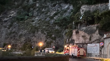 Castiglione, restringimento di carreggiata per pericolo caduta massi