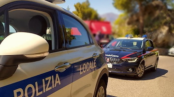 Controlli congiunti sulla Statale "Amalfitana": oltre 15 verbali elevati dalla Polizia Locale, un solo caso di droga segnalato dai Carabinieri