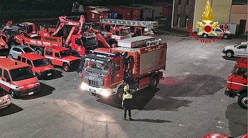 Crolla palazzina a Sessa Aurunca: quattro persone estratte vive dalle macerie