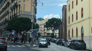 Emergenza parcheggiatori abusivi a Salerno: la Csa provinciale chiede l'intervento del prefetto