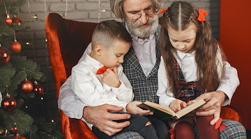 Favole e magia del Natale: a Minori le opere di Del Giudice e Maucione