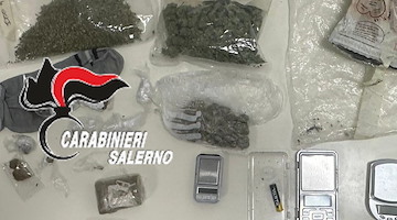 In giro con hashish, marijuana e bilancini: giovane arrestato in flagranza ad Angri