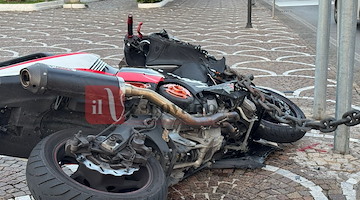 Incidente a Maiori, auto contro scooter: uomo trasferito a Castiglione [FOTO]