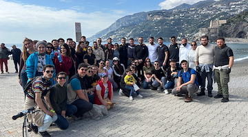 L’ambiente chiama: il Caruso risponde. Il team dell’hotel di Ravello accanto ai “The Greeners” per ripulire la spiaggia di Maiori