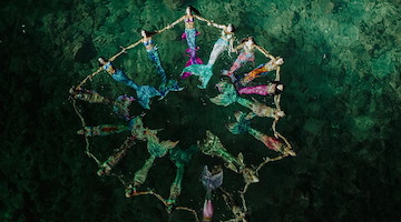 Le sirene tornano in Costiera Amalfitana: 28 luglio spettacolo di mermaiding al Fiordo di Furore