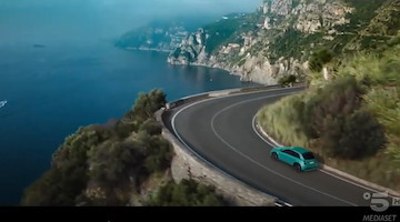 Lo spot della nuova Fiat 600 Hybrid girato tra i panorami mozzafiato della Costiera Amalfitana /VIDEO