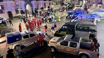 Maiori celebra San Pio da Pietrelcina con una fiaccolata e benedizione per la Protezione Civile