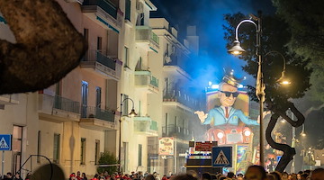 Maiori, tutto pronto per la 51esima edizione del Gran Carnevale: prima sfilata il 23 febbraio 