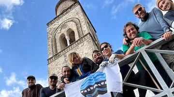 Minori, l’Associazione Hiking The Amalfi Coast si prende cura del verde attorno al Campanile dell’Annunziata