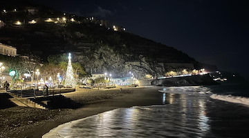 Minori, stasera l'Accensione dell'Albero di Natale tra celebrazioni religiose e momenti di festa