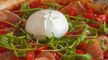 Mozzarella di bufala, Coldiretti Campania chiede divieto di usare latte di disidratato e congelato