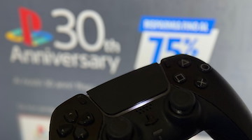 PlayStation compie 30 anni: la console che ha rivoluzionato il mondo dei videogiochi