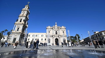 Pompei, riaperta al pubblico Piazza Bartolo Longo dopo gli interventi di riqualificazione 