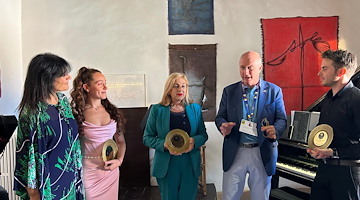 Premio Menotti Art Festival per Carmela Torre, giovane promessa maiorese della lirica italiana: gli acuti che hanno inondato Piazza del Duomo a Spoleto