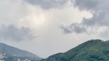 Protezione Civile della Campania proroga allerta meteo gialla per temporali sull’intero territorio regionale