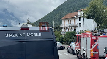 Ricoverato in ospedale l'uomo che a Tramonti si era barricato in casa con un coltello da cucina