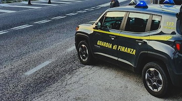 Salerno: in possesso di un chilo di hashish, arrestato dopo un tentativo di fuga 