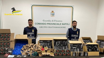 Sequestrati oltre 9mila botti illegali e pericolosi: arrestato un 24enne ad Afragola