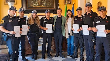 Sorrento, encomi alla polizia municipale per l'arresto di un rapinatore  