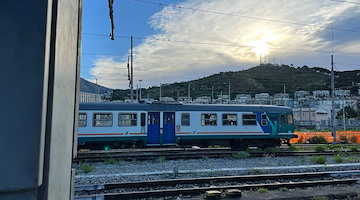 Trenitalia, corse straordinarie della metropolitana di Salerno per San Matteo 