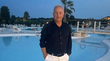 Villa Ciprian, Pietro Apicella di Maiori festeggia i suoi 70 anni /foto /video