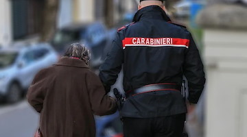 Violenza domestica ad Agerola: 68enne arrestato per maltrattamenti e percosse a donna disabile