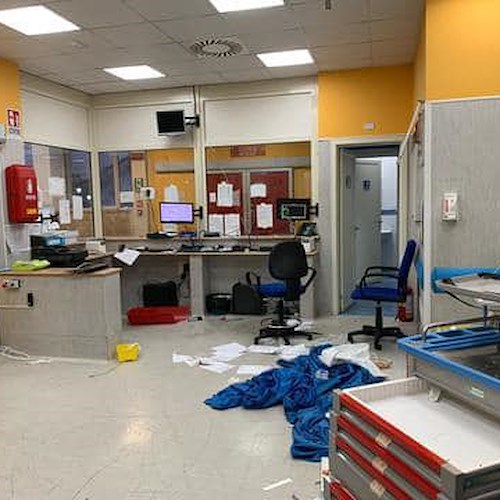 Pronto soccorso devastato<br />&copy; Nessuno tocchi Ippocrate