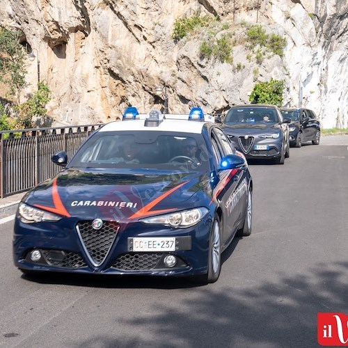 Carabinieri lungo la Statale Amalfitana