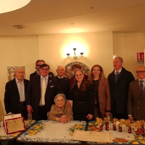 Conca dei Marini, nel giorno del suo 100esimo compleanno Donna Giuseppa Anastasio riceve la Benemerenza Rotariana