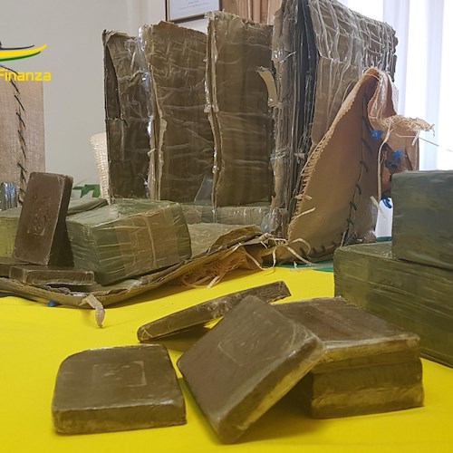 96 kg di hashish<br />&copy; Guardia di finanza