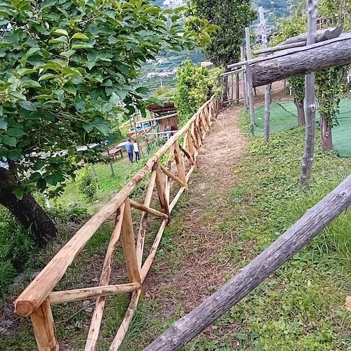 Staccionata realizzata in località Torre a Minori, a poca distanza dal sentiero dei limone