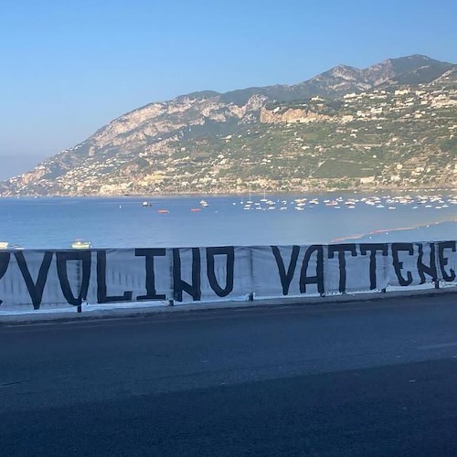 Striscione di protesta a Maiori<br />&copy; Massimiliano D'Uva