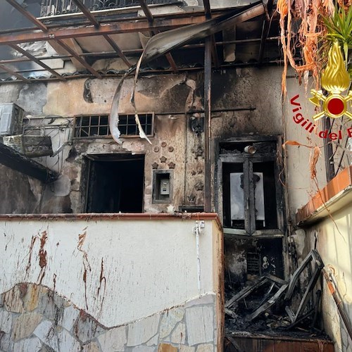 Incendio in Via Irno a Salerno: evacuati appartamenti, un uomo ustionato
