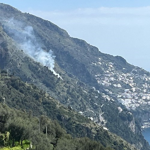 L'incendio osservato da Positano<br />&copy; Fabio Fusco