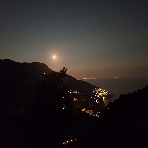 Il Vescovado La Magia Delle Stelle A Santa Maria Al Castello Una Notte Con La Superluna Blu E