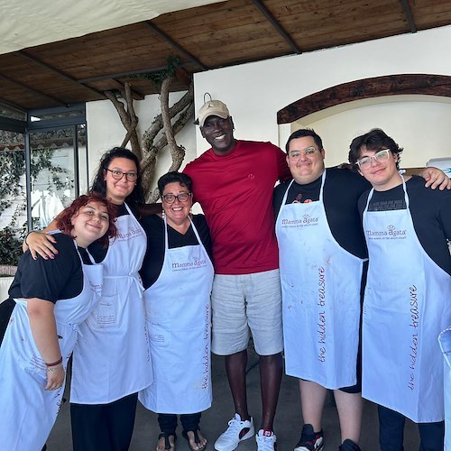 Michael Jordan con tutto lo staff di Mamma Agata<br />&copy; Mamma Agata