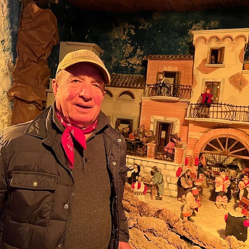 Antonio Polverino in visita al presepe<br />&copy; Massimiliano D'Uva