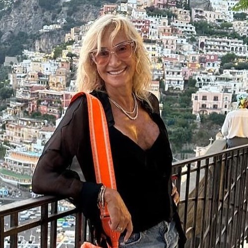 Adela Micha a Positano<br />&copy; Instagram