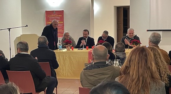 Claudio Mungivera presenta “Il Virus della Corruzione” al Castello di Lucrezia D’Alagno