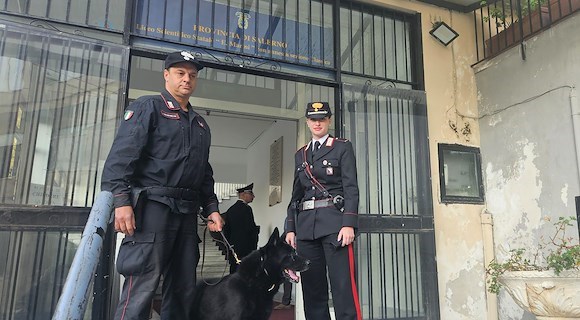 Controlli antidroga dei Carabinieri al “Marini-Gioia-Comite” di Amalfi. Nessuna sostanza illecita rilevata