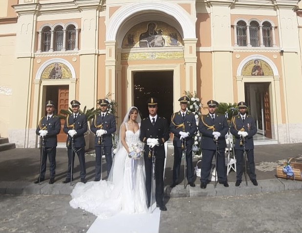 Il Vescovado Costa Damalfi Matrimonio Speciale Tra Due Marescialli Della Guardia Di Finanza