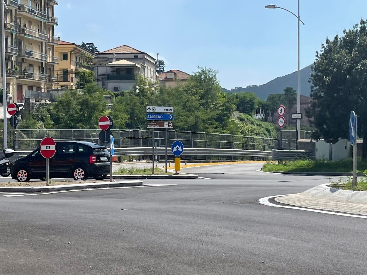 Il Vescovado - Troppi Incidenti Lungo La Strada Che Collega Vietri Sul ...